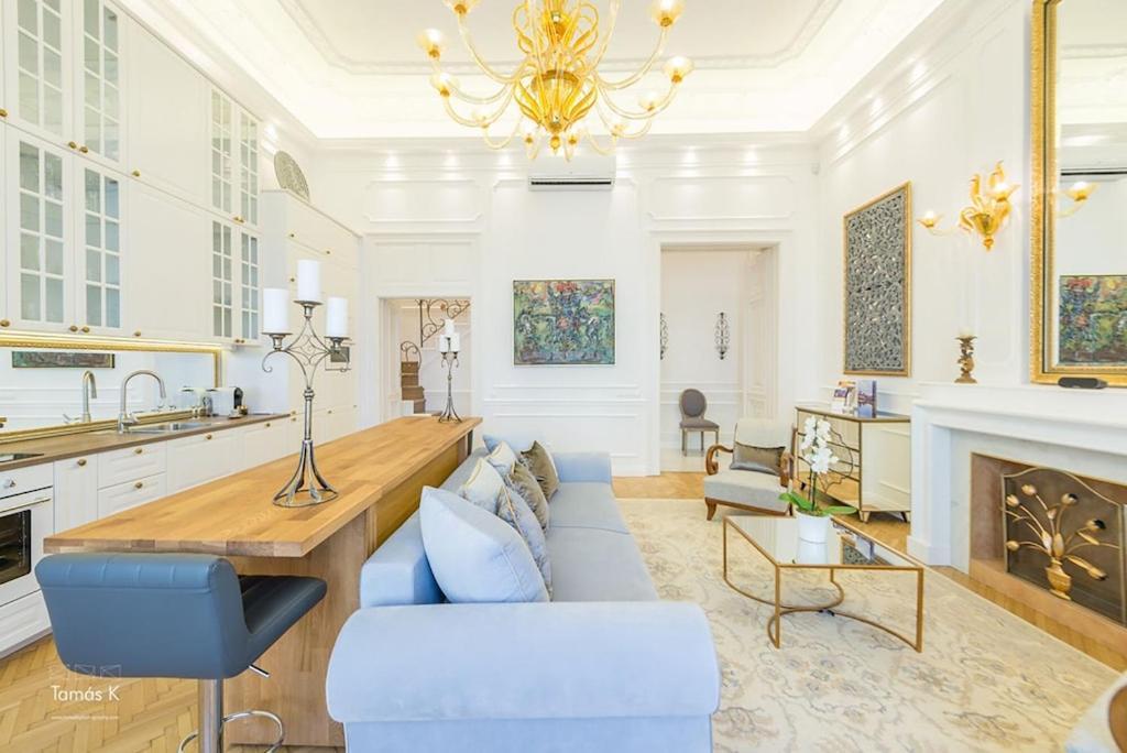 Bpr The Golden Astoria With Balcony And A/C Apartment บูดาเปสต์ ภายนอก รูปภาพ