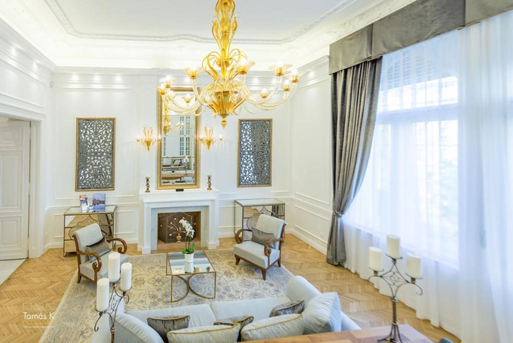 Bpr The Golden Astoria With Balcony And A/C Apartment บูดาเปสต์ ภายนอก รูปภาพ